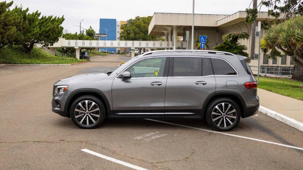 used 2021 Mercedes-Benz GLB 250 car, priced at $29,995