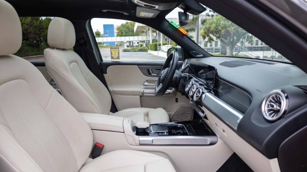 used 2021 Mercedes-Benz GLB 250 car, priced at $29,995