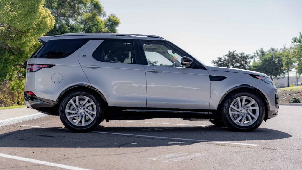 used 2020 Land Rover Discovery car, priced at $34,995