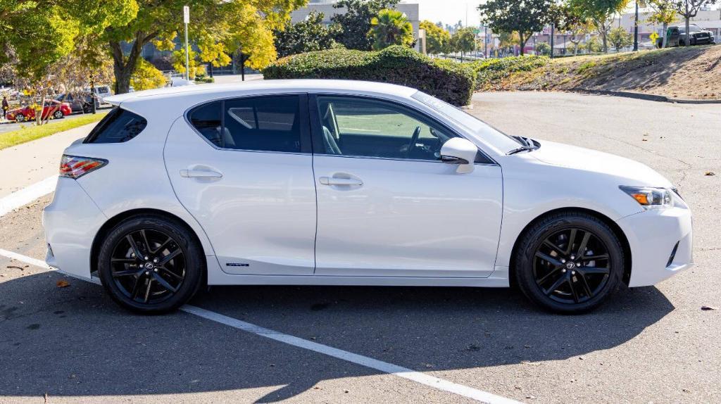 used 2016 Lexus CT 200h car, priced at $16,995