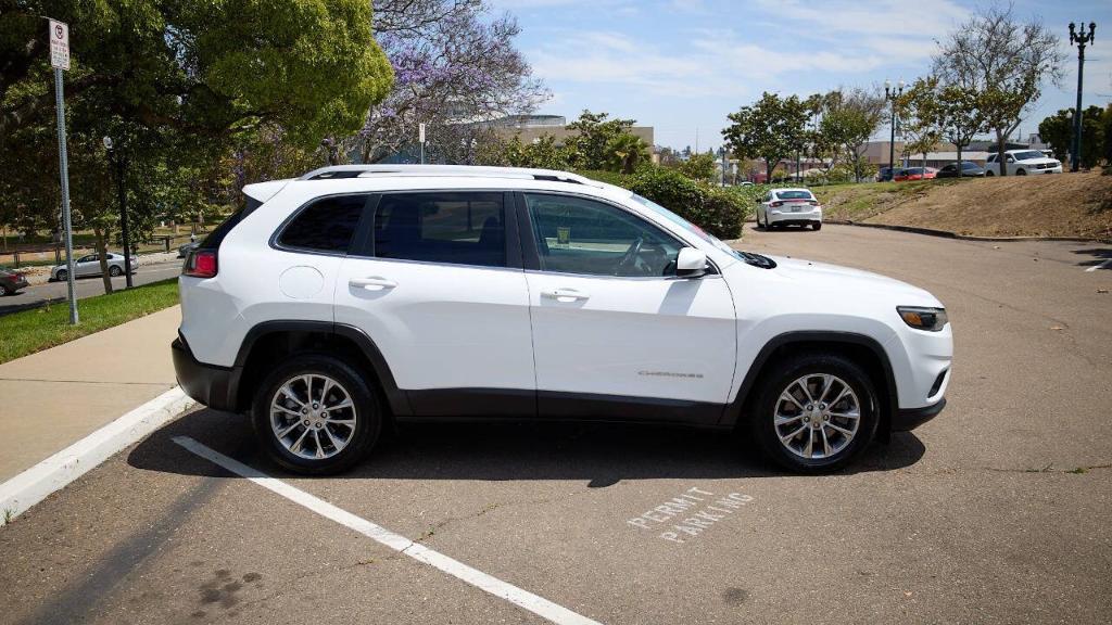 used 2019 Jeep Cherokee car, priced at $18,995