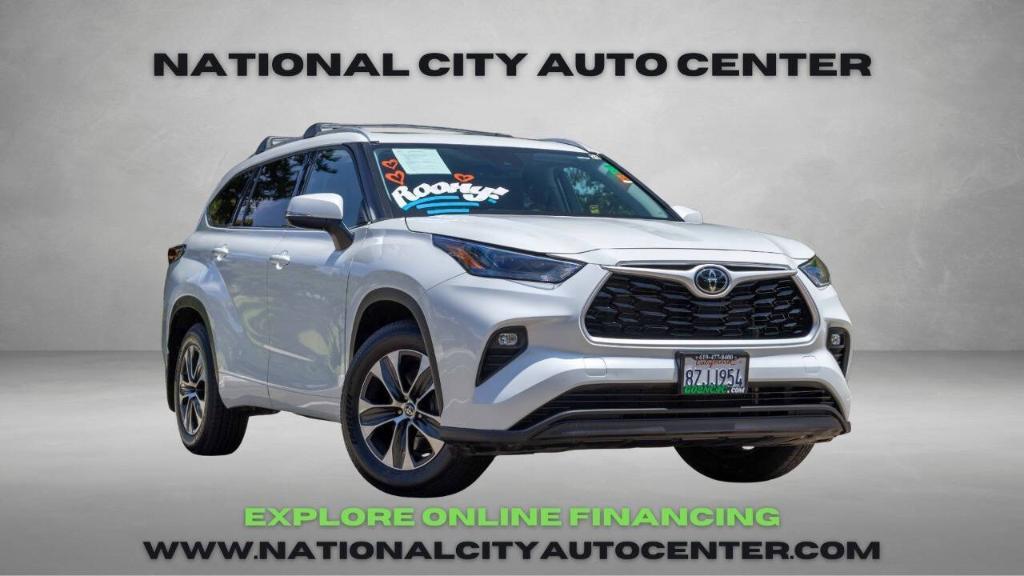 used 2022 Toyota Highlander car, priced at $35,995