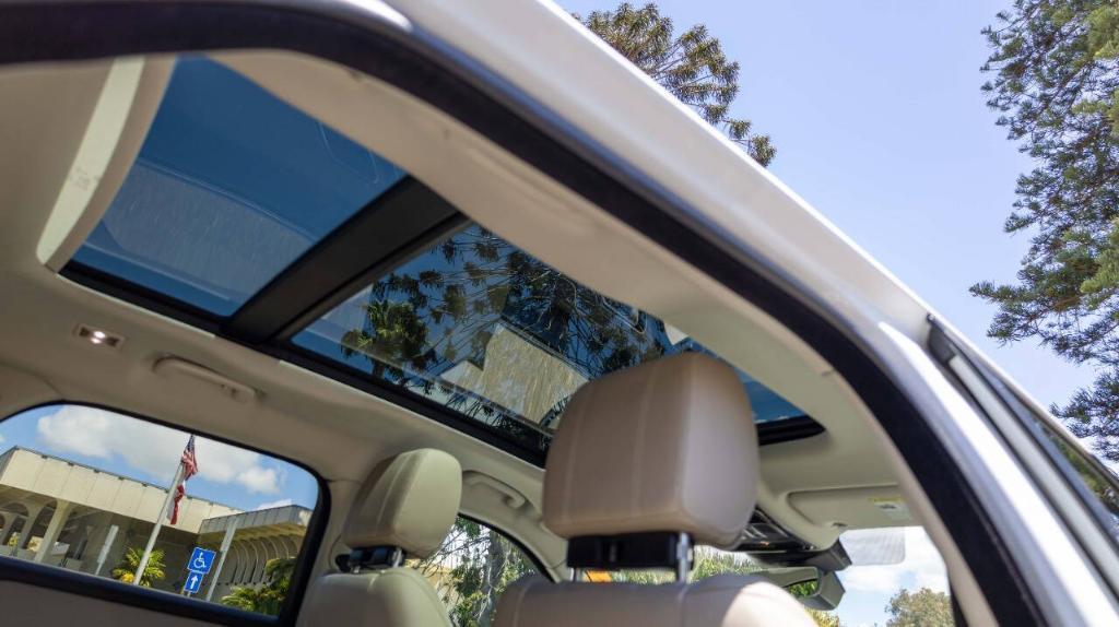 used 2018 Land Rover Range Rover Velar car, priced at $24,995