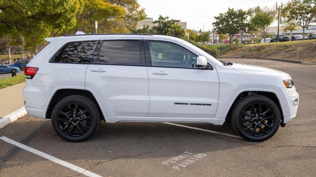 used 2018 Jeep Grand Cherokee car, priced at $19,995