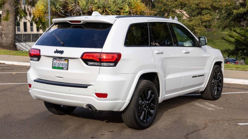 used 2018 Jeep Grand Cherokee car, priced at $19,995