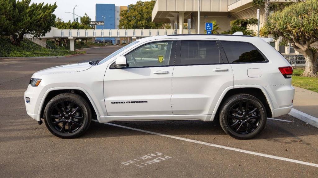 used 2018 Jeep Grand Cherokee car, priced at $19,995