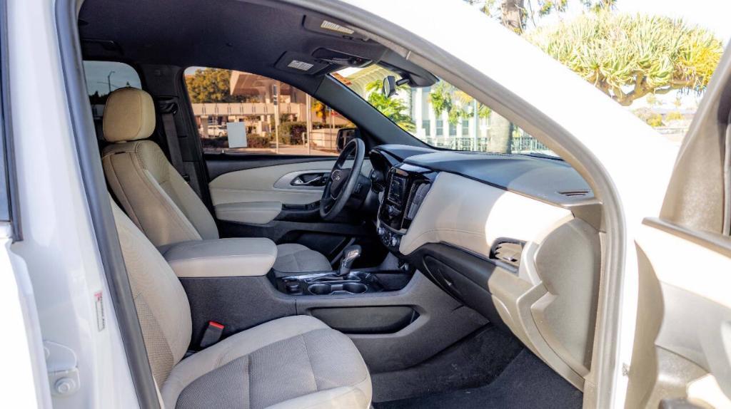 used 2022 Chevrolet Traverse car, priced at $24,495