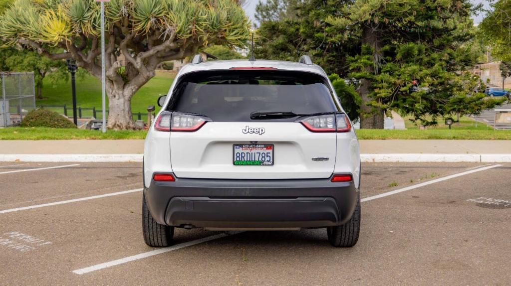 used 2020 Jeep Cherokee car, priced at $18,995