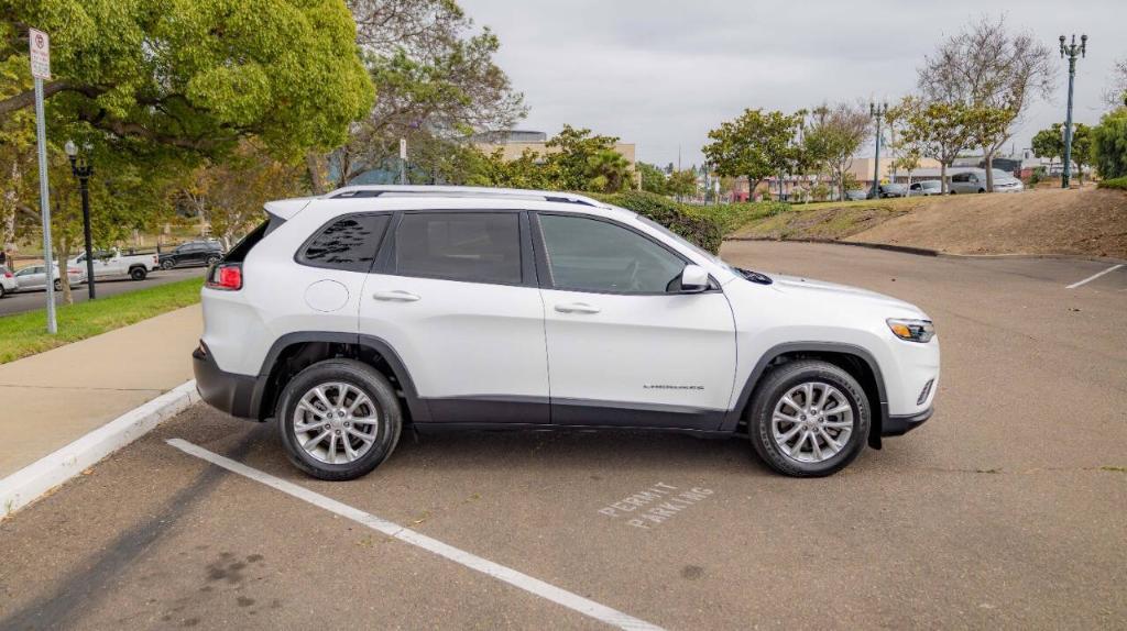 used 2020 Jeep Cherokee car, priced at $18,995