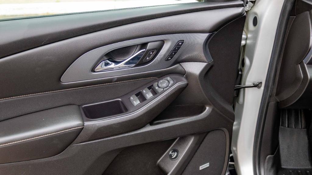 used 2018 Chevrolet Traverse car, priced at $19,995