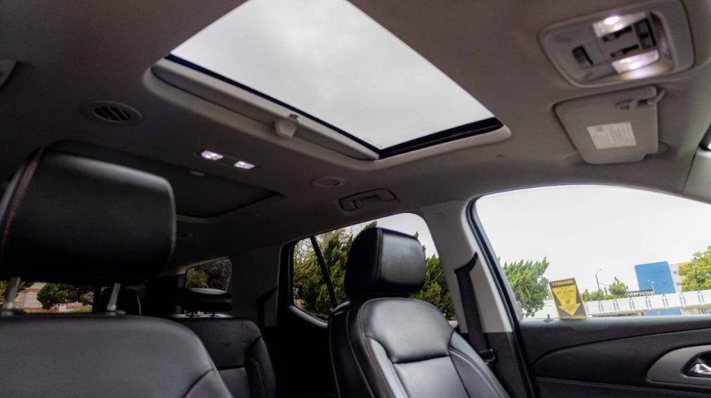 used 2018 Chevrolet Traverse car, priced at $19,995