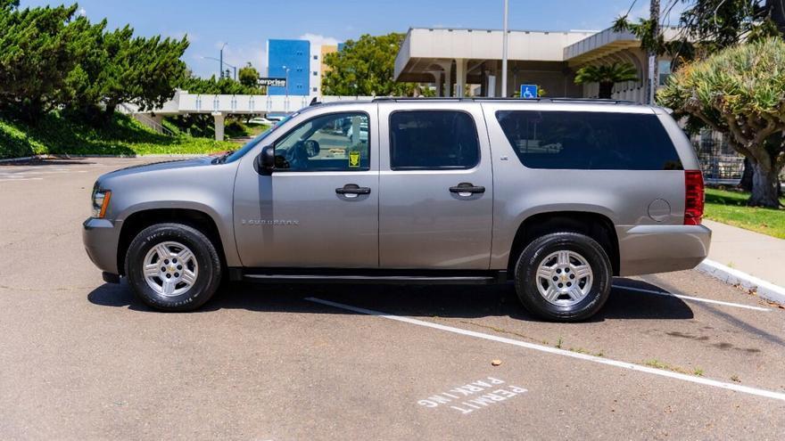 used 2008 Chevrolet Suburban car, priced at $14,695