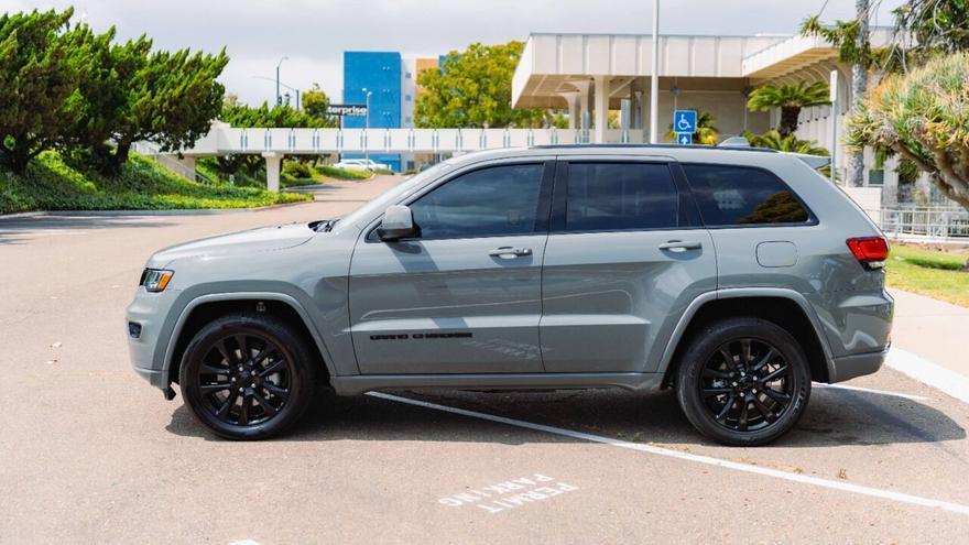 used 2021 Jeep Grand Cherokee car, priced at $27,995