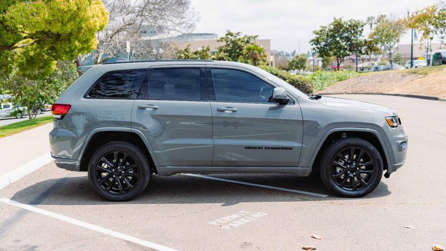 used 2021 Jeep Grand Cherokee car, priced at $27,995