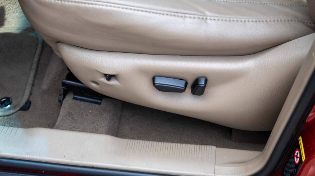 used 2002 Jeep Grand Cherokee car, priced at $9,777