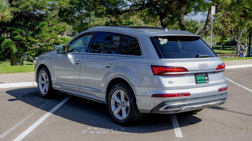 used 2022 Audi Q7 car, priced at $25,995