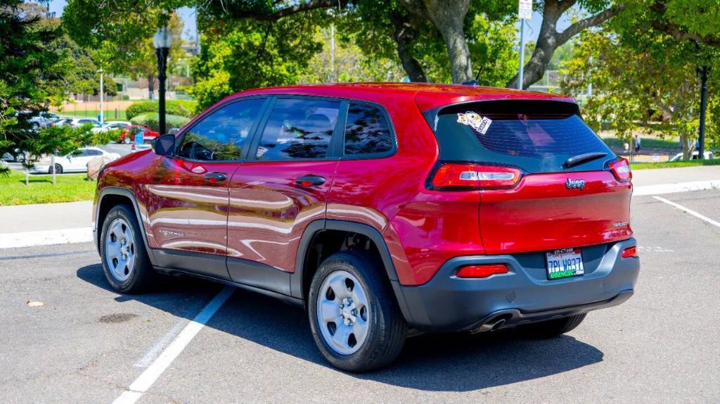 used 2016 Jeep Cherokee car, priced at $10,950