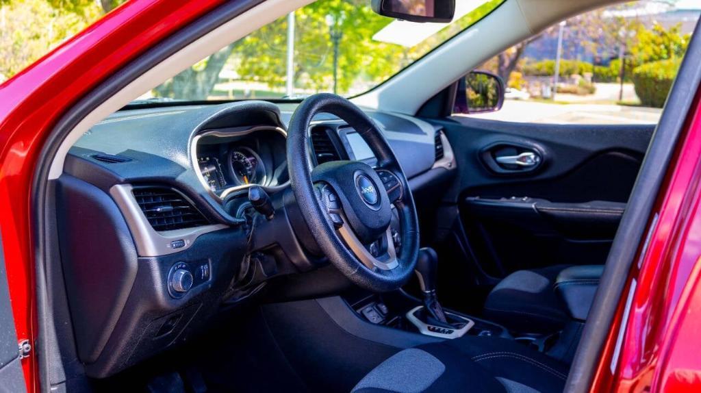 used 2016 Jeep Cherokee car, priced at $10,950