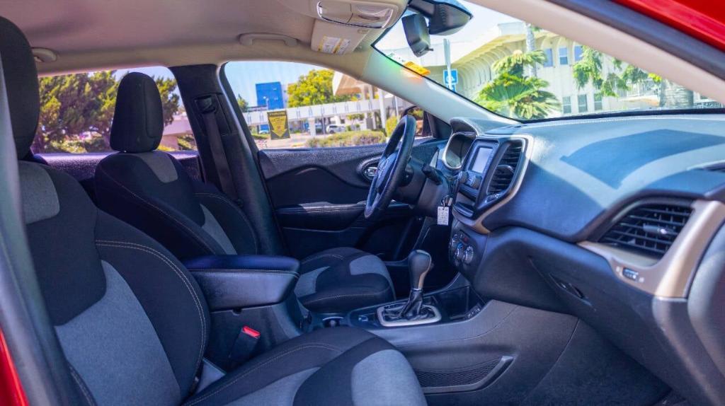 used 2016 Jeep Cherokee car, priced at $10,950