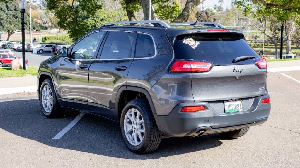 used 2016 Jeep Cherokee car, priced at $10,995