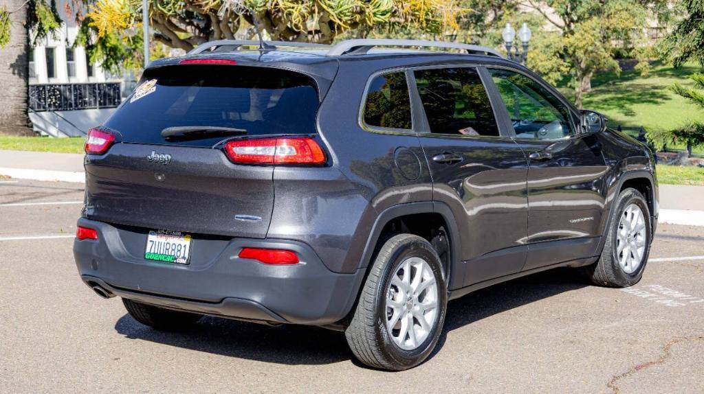 used 2016 Jeep Cherokee car, priced at $10,995