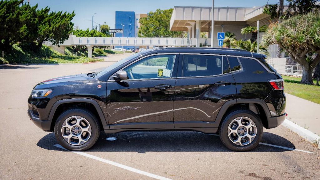 used 2022 Jeep Compass car, priced at $24,995