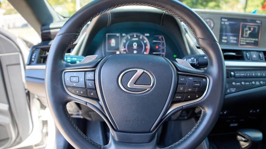 used 2020 Lexus ES 350 car, priced at $32,995