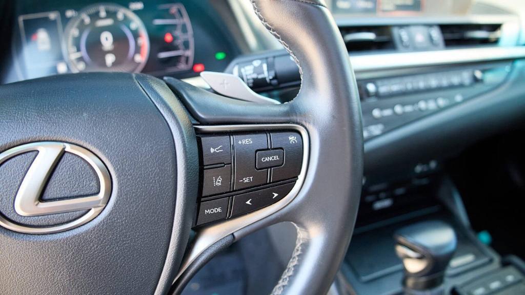 used 2020 Lexus ES 350 car, priced at $32,995
