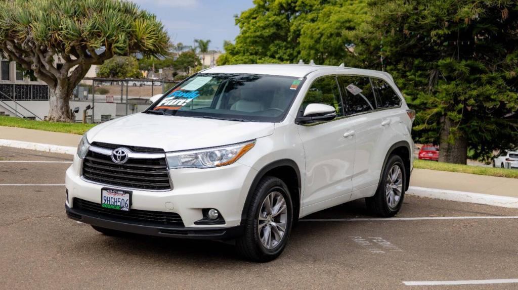 used 2015 Toyota Highlander car, priced at $17,895