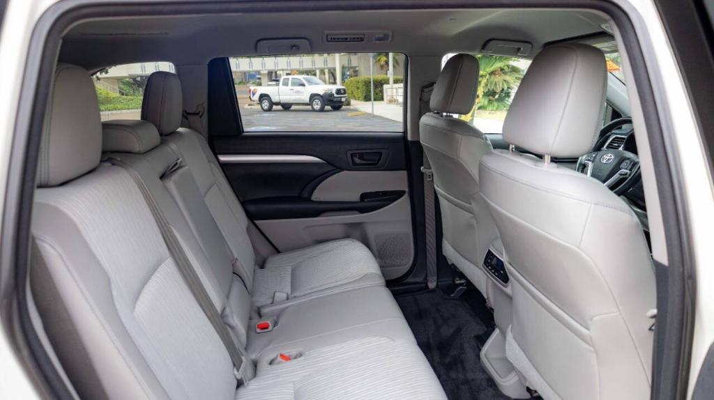 used 2015 Toyota Highlander car, priced at $17,895