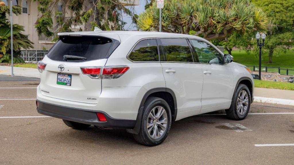 used 2015 Toyota Highlander car, priced at $17,895