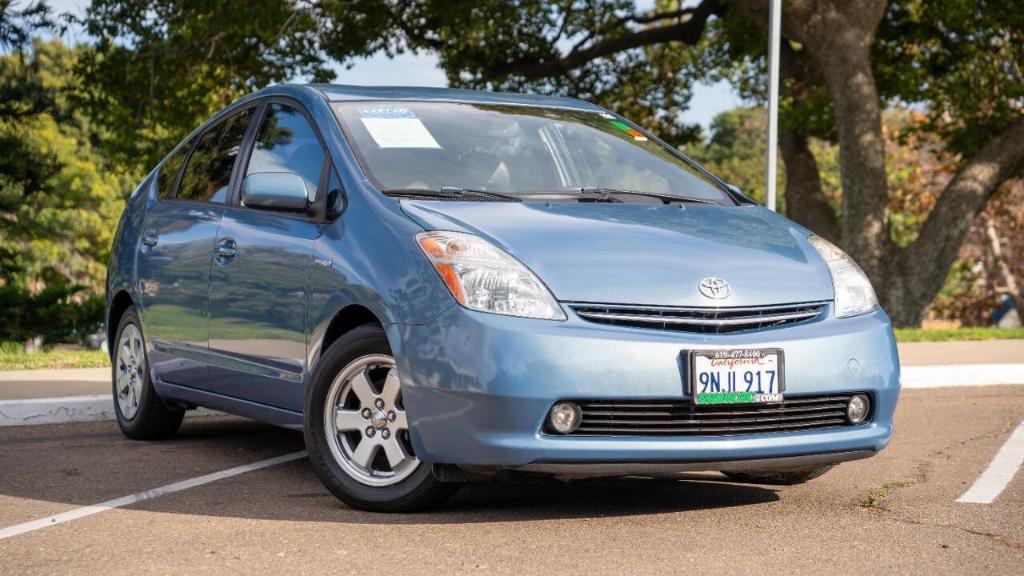 used 2008 Toyota Prius car, priced at $9,995