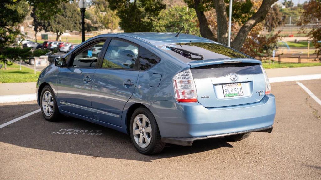 used 2008 Toyota Prius car, priced at $9,995