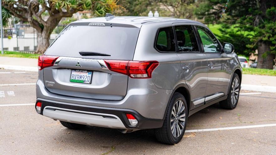 used 2020 Mitsubishi Outlander car, priced at $17,995