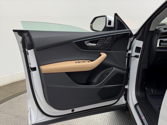 new 2025 Audi Q8 car