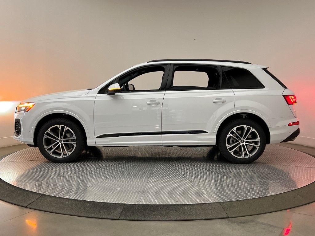 new 2026 Audi Q7 car, priced at $68,295