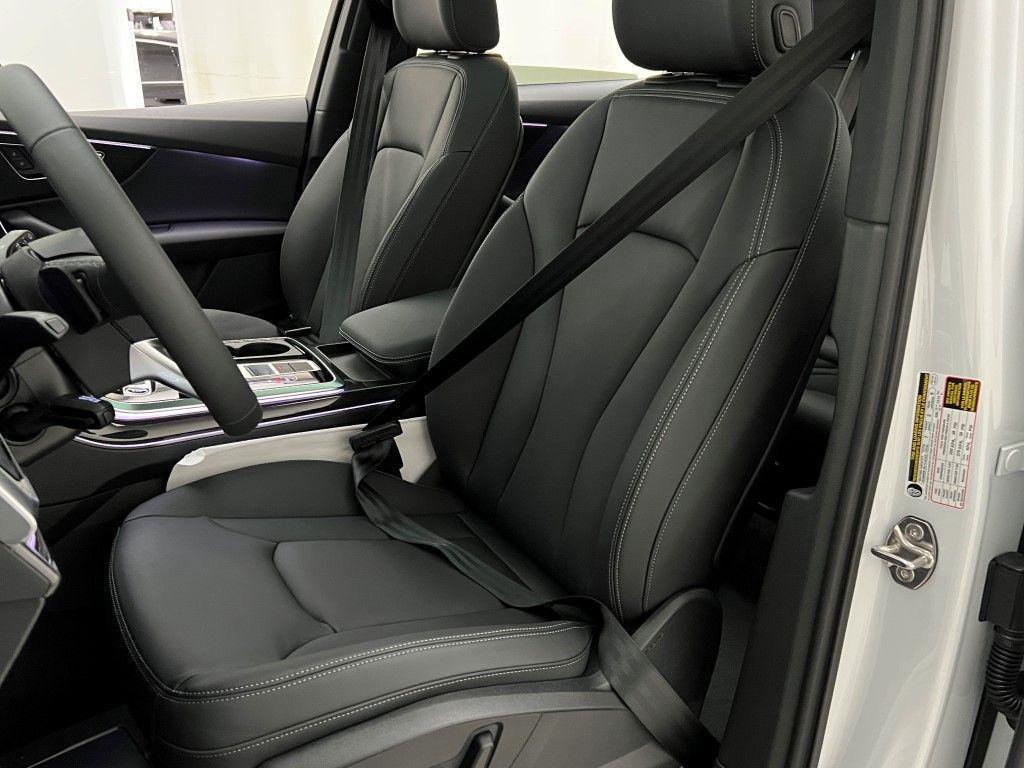 new 2026 Audi Q7 car, priced at $68,295