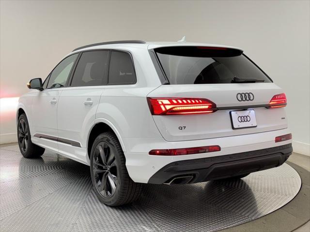 new 2025 Audi Q7 car, priced at $77,090