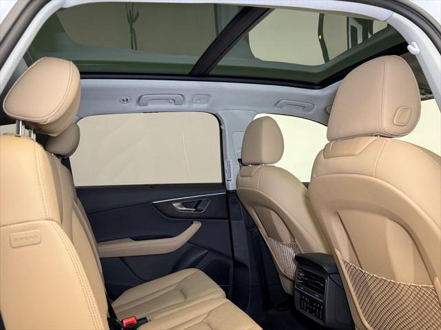 new 2025 Audi Q7 car, priced at $77,090