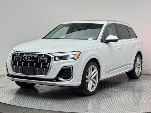 new 2025 Audi Q7 car, priced at $76,440