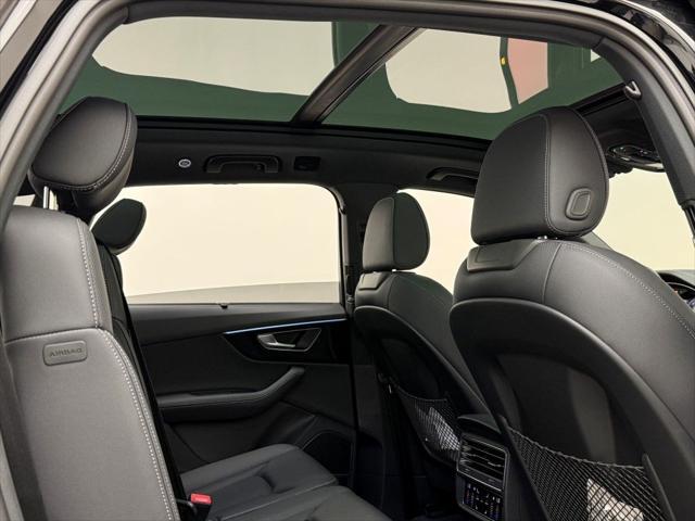 new 2025 Audi Q7 car, priced at $76,350
