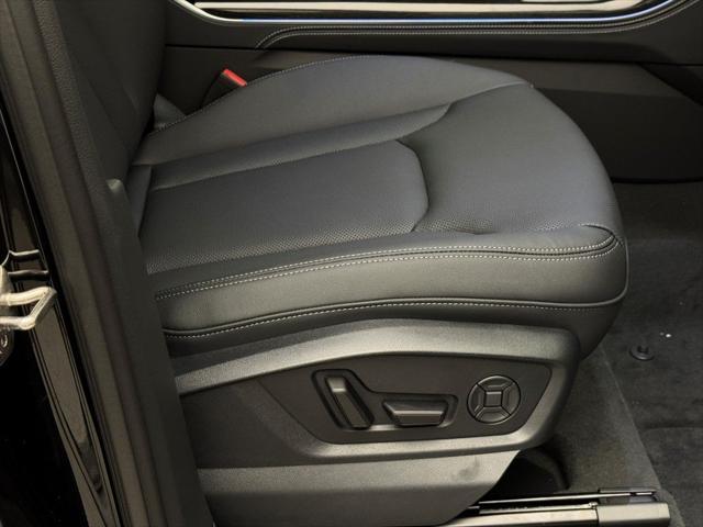 new 2025 Audi Q7 car, priced at $76,350