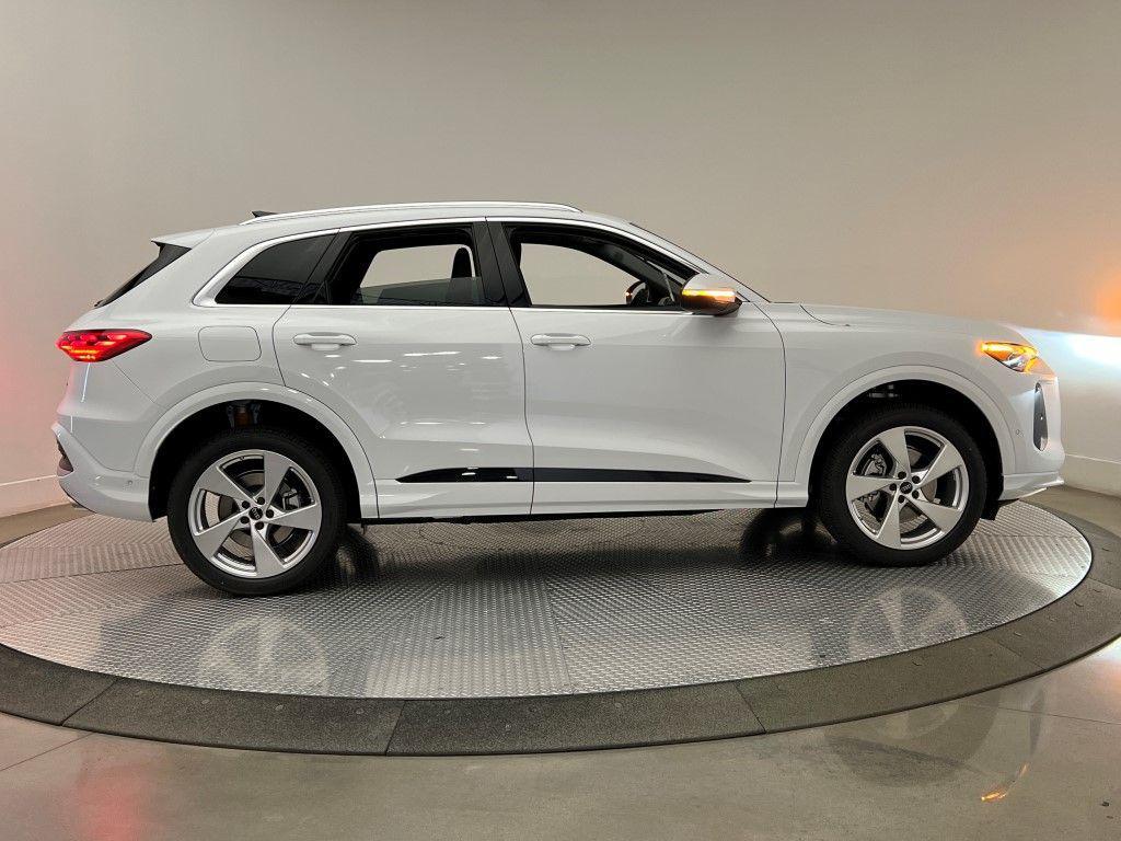 new 2025 Audi Q5 car, priced at $61,950