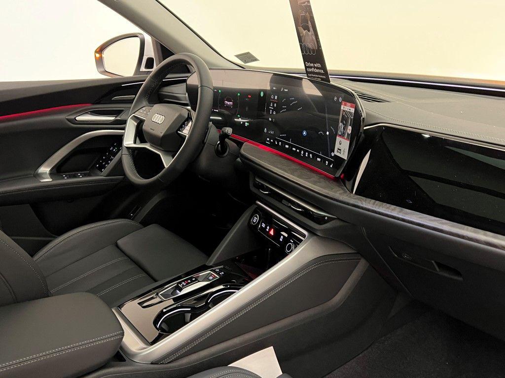 new 2025 Audi Q5 car, priced at $61,950