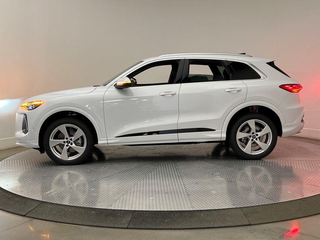new 2025 Audi Q5 car, priced at $61,950