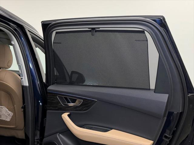 new 2025 Audi Q7 car, priced at $72,190