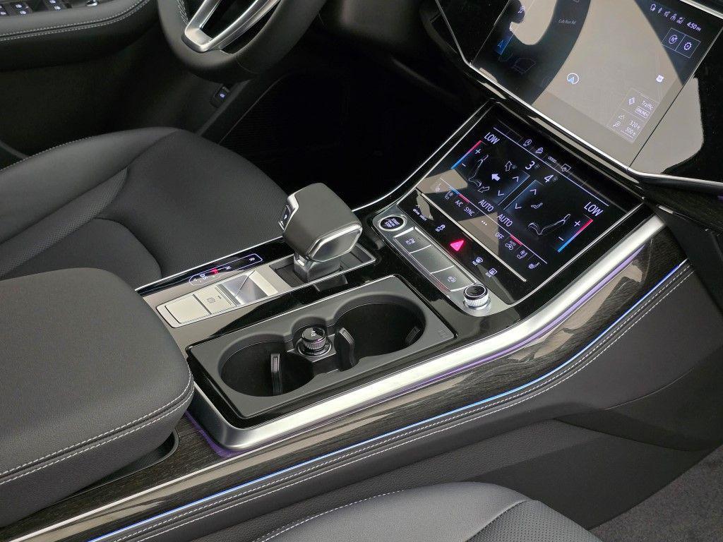 new 2025 Audi Q7 car, priced at $76,350
