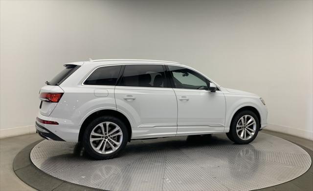 new 2025 Audi Q7 car, priced at $75,800