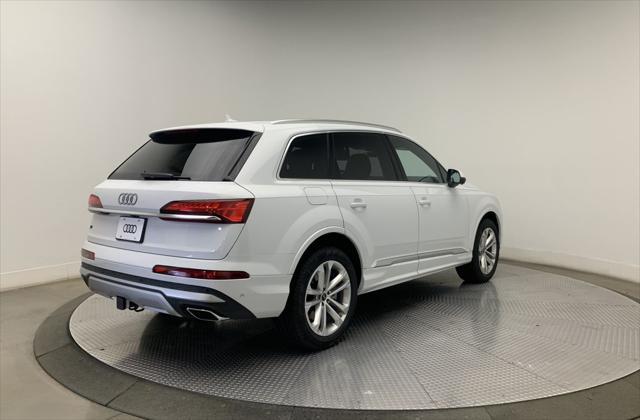 new 2025 Audi Q7 car, priced at $75,800