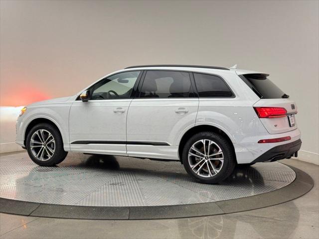 new 2025 Audi Q7 car, priced at $71,540